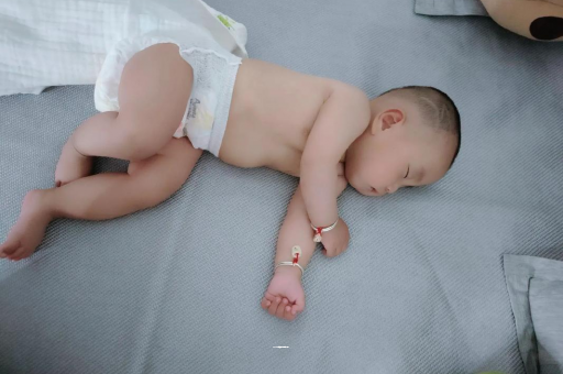 鹿邑几个月宝宝会抬头